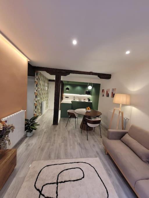 Piso Boutique A Un Minuto Del Casco Viejo Apartment Bilbao Exterior photo