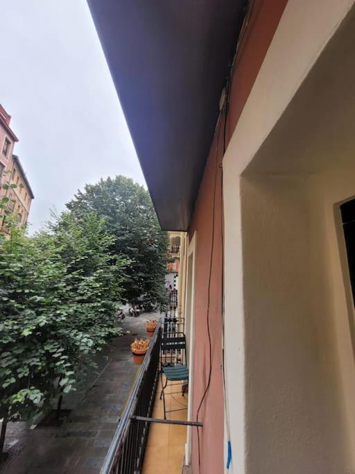 Piso Boutique A Un Minuto Del Casco Viejo Apartment Bilbao Exterior photo